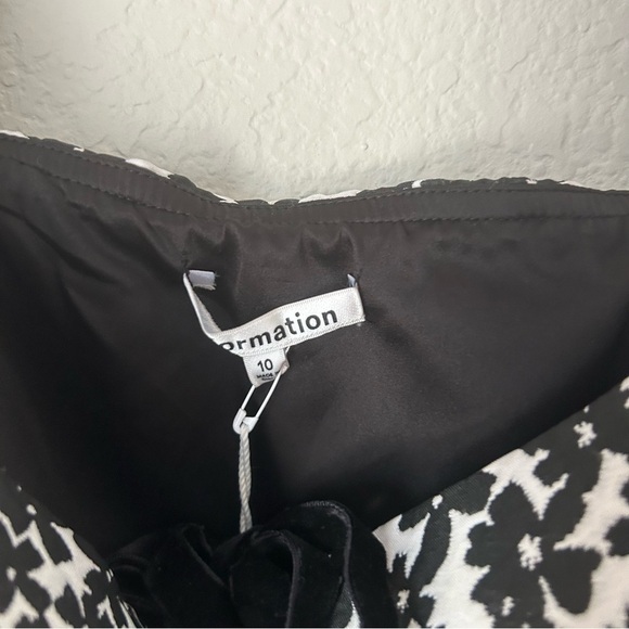 NWT Reformation Azalea Bow Tie Top in Black and White Floral - Picture 3 of 8